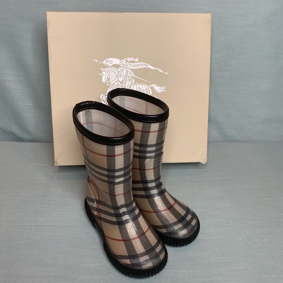 girls burberry boots